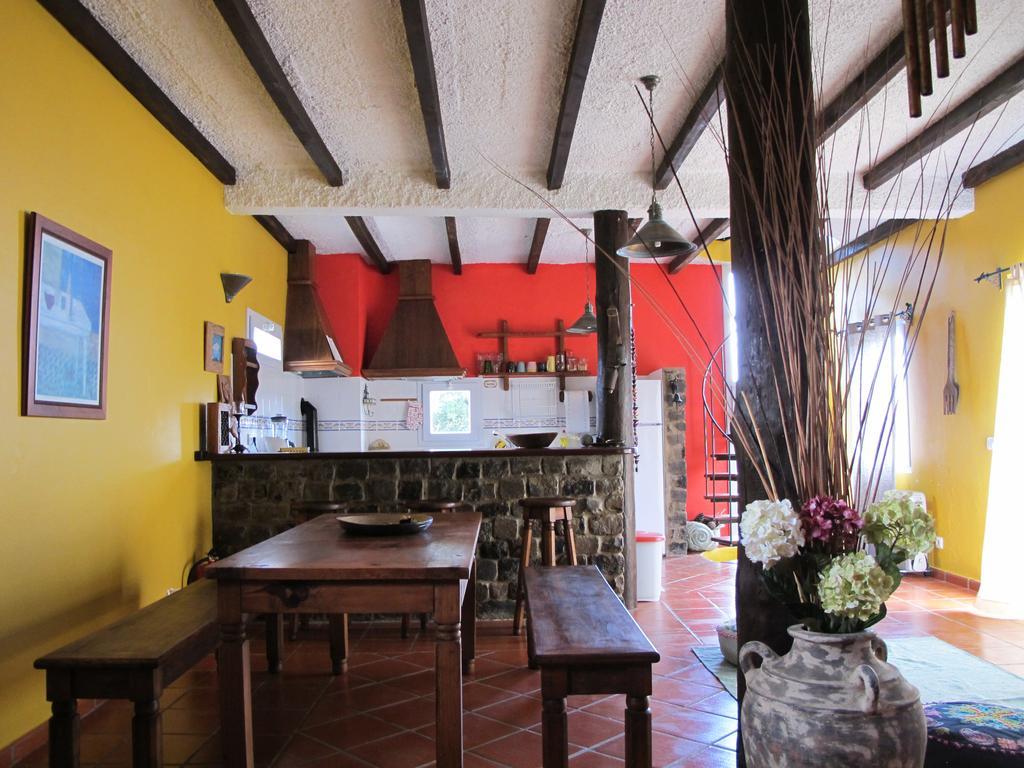 Bisbis House Guest House Porto Moniz Eksteriør bilde