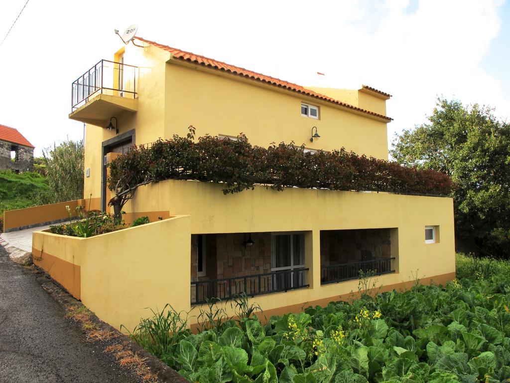 Bisbis House Guest House Porto Moniz Eksteriør bilde
