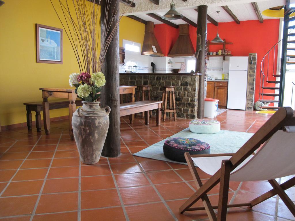 Bisbis House Guest House Porto Moniz Eksteriør bilde